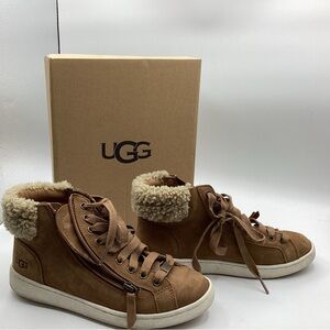 UGG Olive Hi Top Sneaker/Bootie Women’s Size 7.5